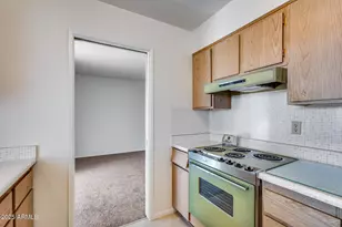 10863 W Thunderbird Blvd, Sun City, AZ 85351 - Photo 5