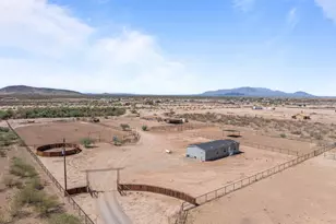 45921 W Abbott, Wickenburg, AZ 85390 - Photo 1