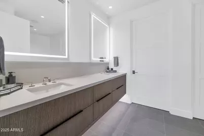 5000 N Camelback Ridge Road #102, Scottsdale, AZ 85251 - Photo 13