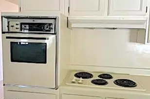 17407 N Country Club Dr, Sun City, AZ 85373 - Photo 9