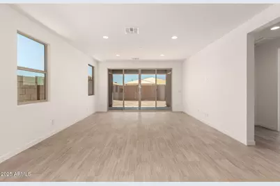 18219 W Hess Street, Goodyear, AZ 85338 - Photo 7