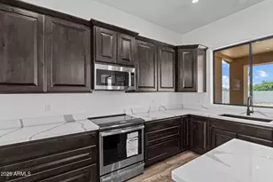 21032 W Skinner Rd, Wittmann, AZ 85361 - Photo 11