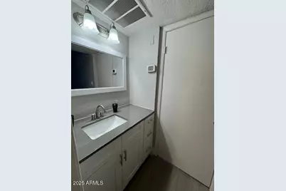 2250 W Glendale Avenue #1, Phoenix, AZ 85021 - Photo 7