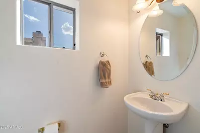 3703 E Mitchell Drive, Phoenix, AZ 85018 - Photo 15