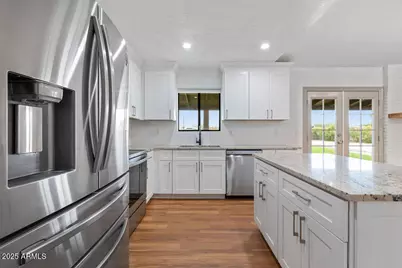 2636 E Union Hills Drive, Phoenix, AZ 85050 - Photo 11