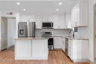 2636 E Union Hills Dr, Phoenix, AZ 85050 - Photo 9