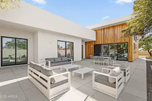 5156 N 45th Pl, Phoenix, AZ 85018 - Photo 9