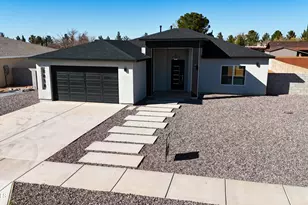 2016 E 13th St, Douglas, AZ 85607 - Photo 3