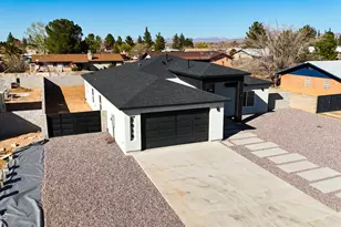 2016 E 13th St, Douglas, AZ 85607 - Photo 9