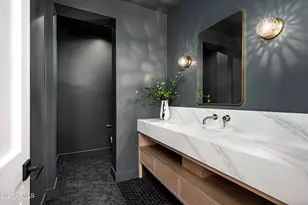 10220 N 66th St, Paradise Valley, AZ 85253 - Photo 23