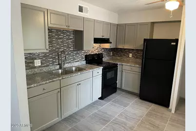1222 E Mountain View Road #114, 208, 214, Phoenix, AZ 85020 - Photo 1