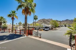 10401 N Cave Creek Rd, Phoenix, AZ 85020 - Photo 31