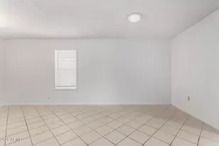 10816 W Venturi Dr, Sun City, AZ 85351 - Photo 15