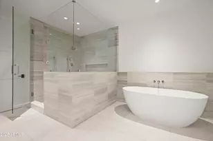 5000 N Camelback Ridge Rd, Scottsdale, AZ 85251 - Photo 15