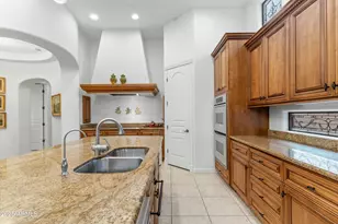 9869 E Davenport Dr, Scottsdale, AZ 85260 - Photo 23