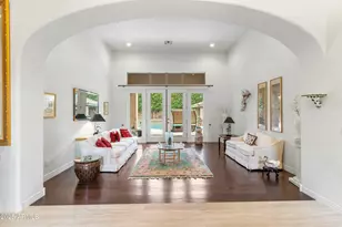 9869 E Davenport Dr, Scottsdale, AZ 85260 - Photo 11