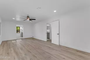 2425 E Harvard St, Phoenix, AZ 85008 - Photo 17