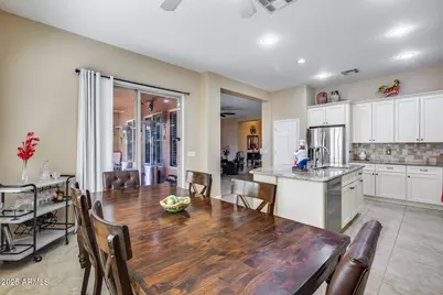 2571 E Balsam Court, Chandler, AZ 85286 - Photo 11