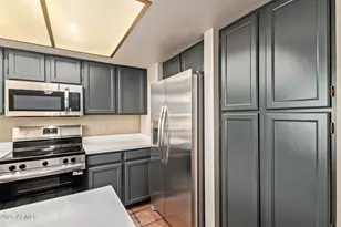 609 E Mesquite Cir, Tempe, AZ 85288 - Photo 11