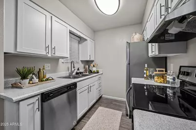 9350 N 67th Avenue #B1, Peoria, AZ 85345 - Photo 3