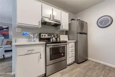 4337 N 53rd Lane #B1, Phoenix, AZ 85031 - Photo 3