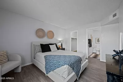 4337 N 53rd Lane #B1, Phoenix, AZ 85031 - Photo 7