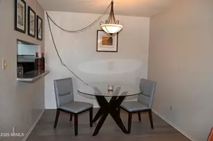 8649 E Royal Palm Rd, Scottsdale, AZ 85258 - Photo 17