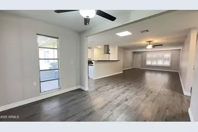 10562 W Campana Drive, Sun City, AZ 85351 - Photo 7