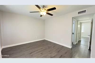 10562 W Campana Drive, Sun City, AZ 85351 - Photo 11