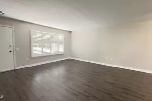 10562 W Campana Dr, Sun City, AZ 85351 - Photo 9