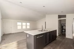 18191 N Amelia Dr, Maricopa, AZ 85139 - Photo 13