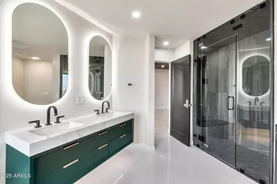 1040 E Osborn Road #404, Phoenix, AZ 85014 - Photo 33