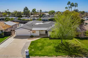 829 E Desert Park Ln, Phoenix, AZ 85020 - Photo 37