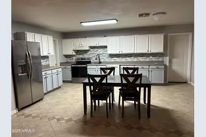 11429 W Cabrillo Drive, Arizona City, AZ 85123 - Photo 5