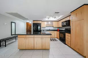 7860 E Camelback Rd, Scottsdale, AZ 85251 - Photo 1