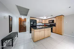 7860 E Camelback Rd, Scottsdale, AZ 85251 - Photo 3