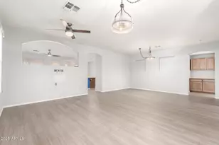 11029 W Oraibi Dr, Peoria, AZ 85373 - Photo 9