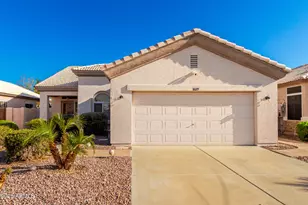 11029 W Oraibi Dr, Peoria, AZ 85373 - Photo 3