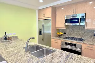 7121 E Rancho Vista Dr, Scottsdale, AZ 85251 - Photo 9