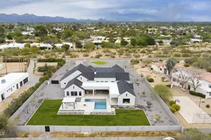 10242 N 58th St, Paradise Valley, AZ 85253 - Photo 47