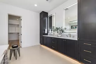 10242 N 58th St, Paradise Valley, AZ 85253 - Photo 23