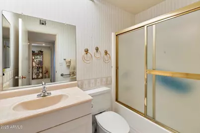 10611 W Camelot Circle, Sun City, AZ 85351 - Photo 19