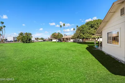 10611 W Camelot Circle, Sun City, AZ 85351 - Photo 27