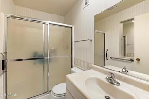 10611 W Camelot Cir, Sun City, AZ 85351 - Photo 23