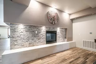 2511 W Queen Creek Rd, Chandler, AZ 85248 - Photo 37