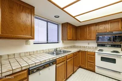 9576 E Fairway Boulevard, Sun Lakes, AZ 85248 - Photo 17