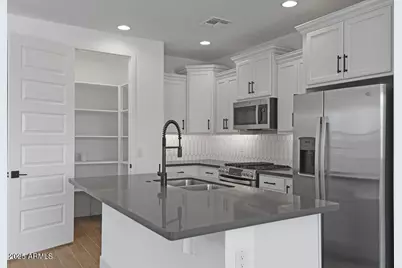 18126 W Hiddenview Drive, Goodyear, AZ 85395 - Photo 5