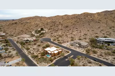 3915 E Melody Drive #18, Phoenix, AZ 85042 - Photo 5