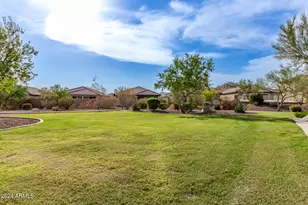 11915 S 184th Ave, Goodyear, AZ 85338 - Photo 43