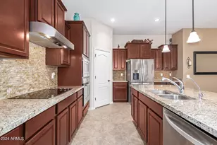 11915 S 184th Ave, Goodyear, AZ 85338 - Photo 15